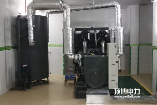 供應廣西大廈建筑工程公司博白縣幸福里書香茗城720KW上柴發(fā)電機組一臺